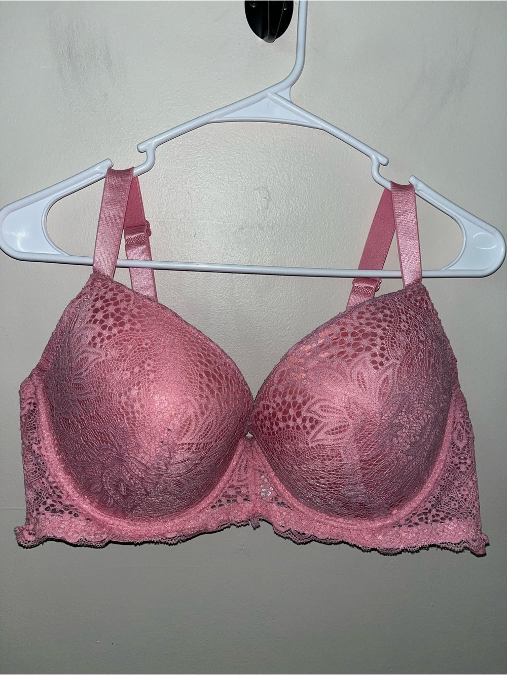 Kiss & Tell Pink Lace Push-Up Bra Size 
44D VGUC